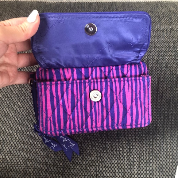 Vera Bradley wristlet/crossbody purse - Picture 2 of 7